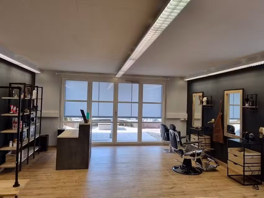 Rinaldi Barber Shop & Nails