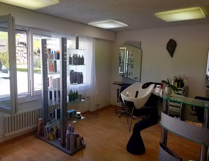 Romy&rsquo;s Hairstudio