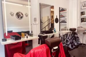 Salon de coiffure & barbier &laquo; Barbershop Montoie &raquo;