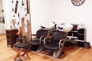 Salon de Coiffure Nath&Co. @schwarzkopfprofessional &Concetto di bellezza autentico