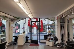 Salon de coiffure versione originale