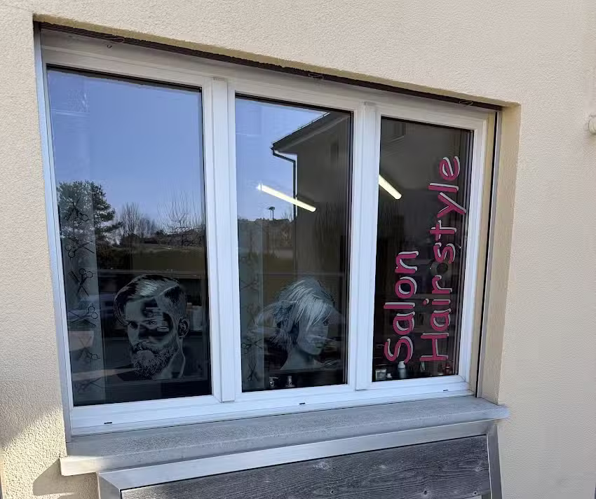 Salone di acconciatura e unghie