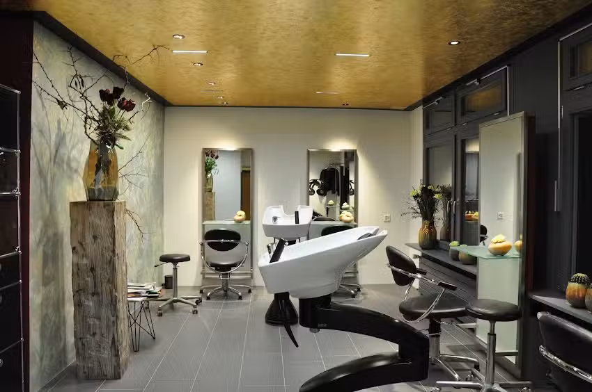 Salon Hintergass