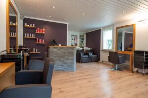 Mirror Image Hair + Cosmetics GmbH