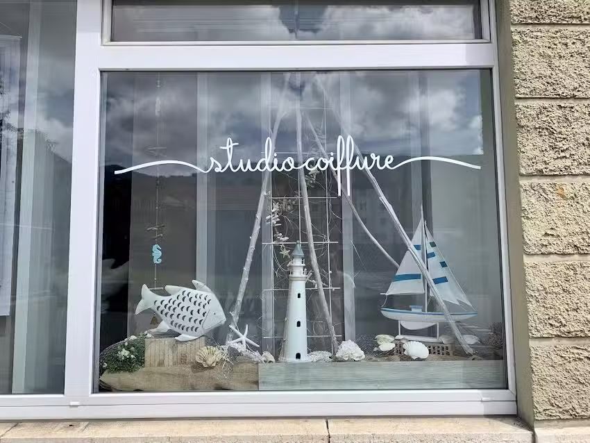 Acconciatura da studio Laetitia Hauert (-Dubois)