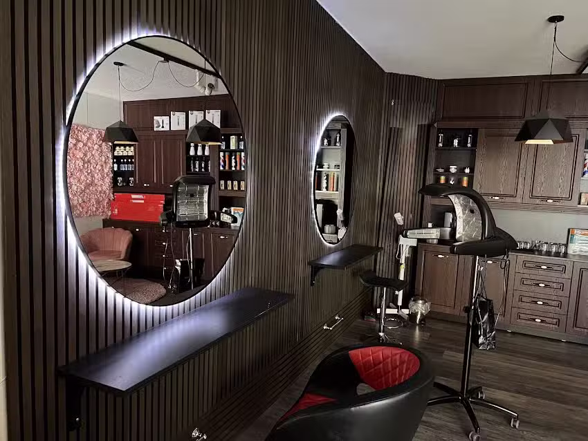 Top Cut Parrucchiere e Barbiere &ndash; Lucerna