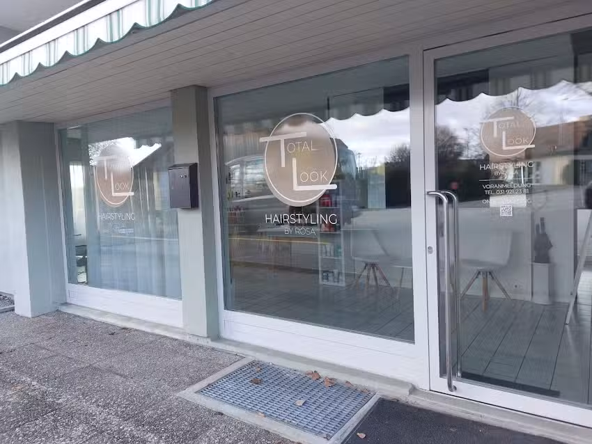 Coiffure Total Look par Rosa