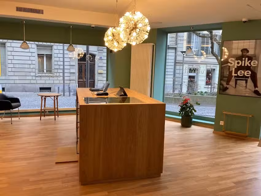 Trib&ugrave; Urbaines | Il salone di acconciatura dei capelli boucl&eacute;, crepus, afro