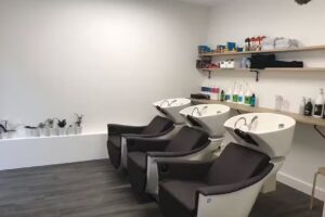 Tribus Urbaines &ndash; Le salon de coiffure pour les cheveux boucl&eacute;s, afros, cr&eacute;pus