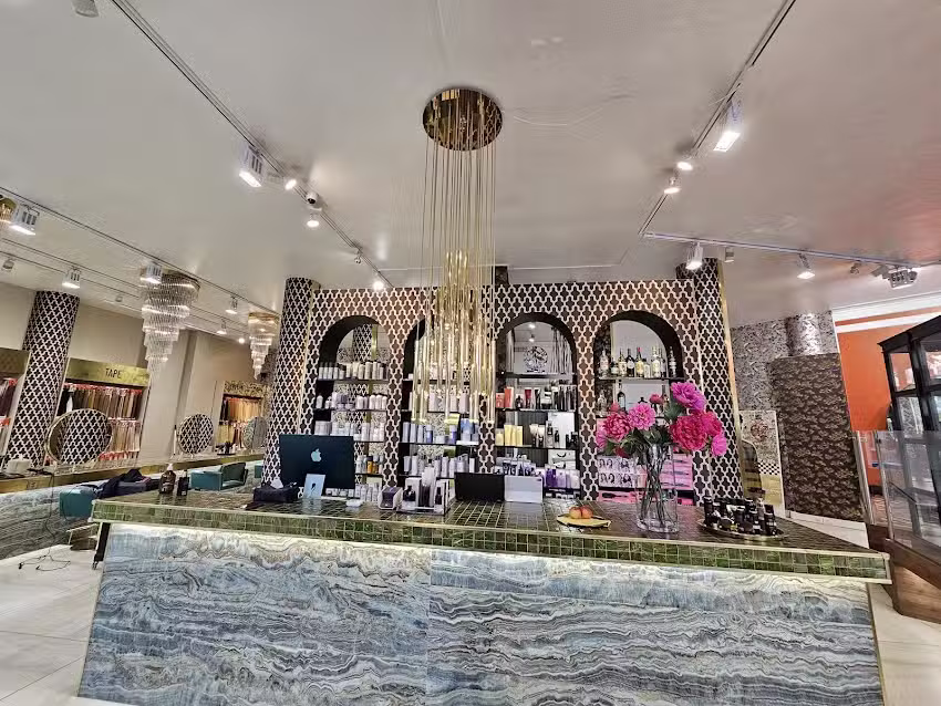 Valentino & Extensionpoint Pelikanplatz