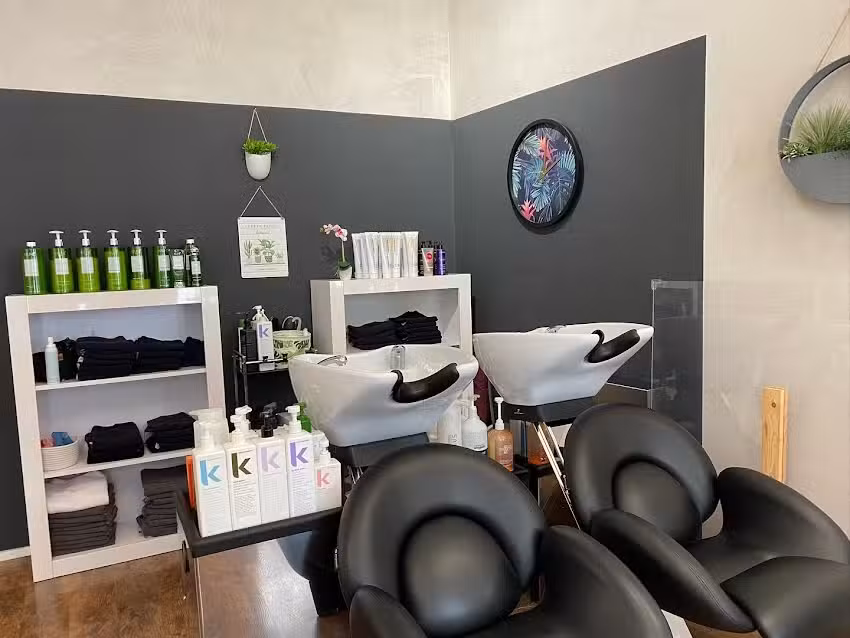 V&eacute;ronique Amigo, Hair Design Salon de coiffure cosy